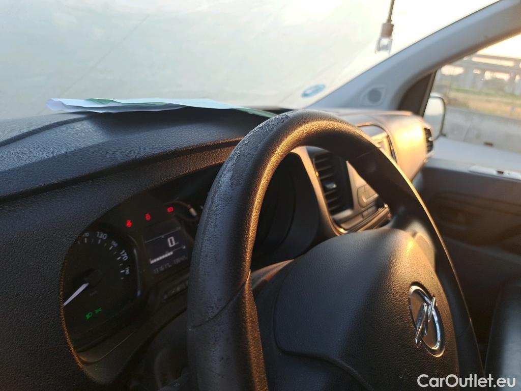  Opel  Vivaro OPEL  / 2019 / 4P / furgón 1.5 Diésel 74kW (100CV) M Inc. Express #31