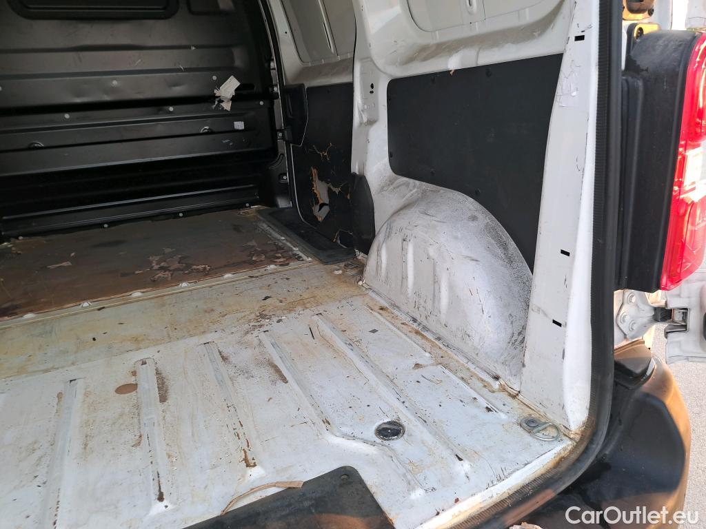  Opel  Vivaro OPEL  / 2019 / 4P / furgón 1.5 Diésel 74kW (100CV) M Inc. Express #52