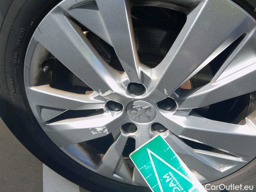  Peugeot  3008  Active Pack 1.5 HDi 130CV MT6 E6d #10