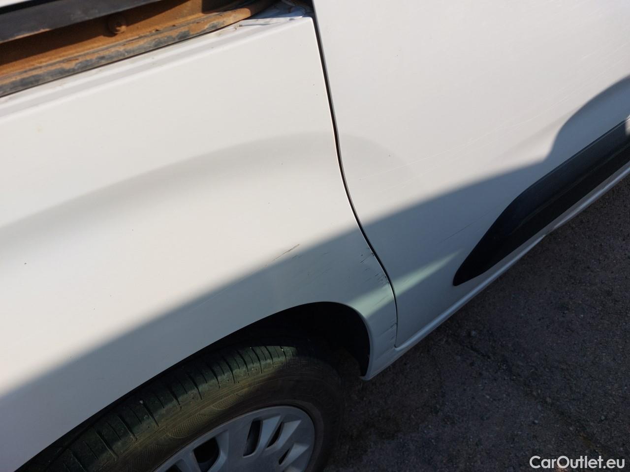  Opel  Combo OPEL  Life / 2018 / 5P / combi 1.5 TD 75kW (100CV) S/S Edition L (IND) #16