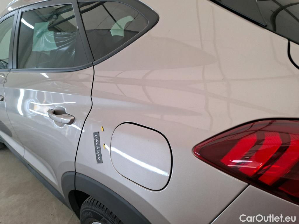  Hyundai  Tucson HYUNDAI  / 2018 / 5P / SUV 1.6 CRDI 115 HYBRID 48V BUSINESS #48