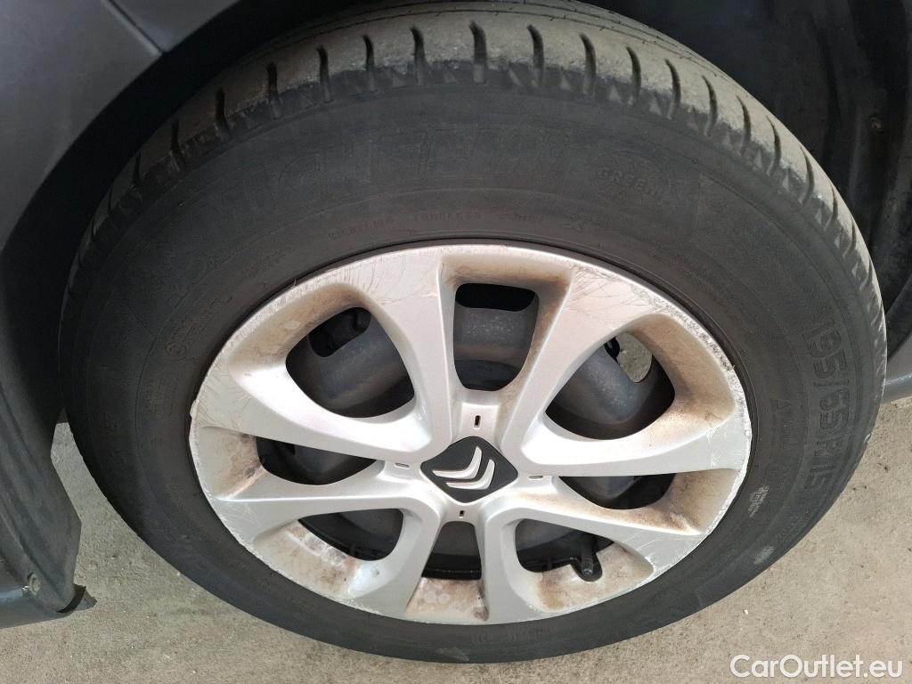  Citroen  C3  Société Feel Nav 1.2 PureTech 80CV BVM5 E6d #14