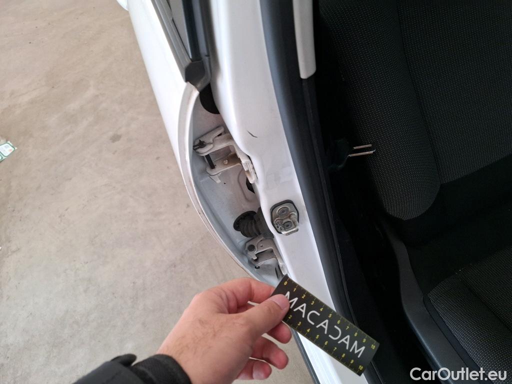  Citroen  C3  Société Feel Nav 1.2 PureTech 80CV BVM5 E6d #18