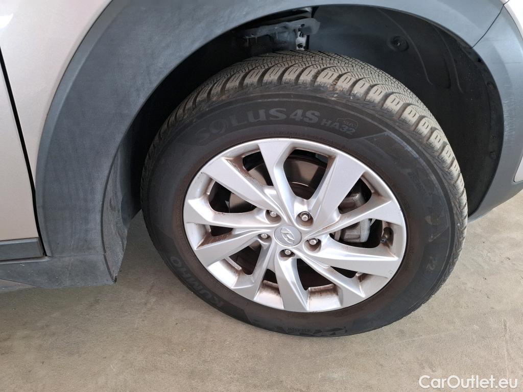  Hyundai  Tucson HYUNDAI  / 2018 / 5P / SUV 1.6 CRDI 115 HYBRID 48V BUSINESS #27