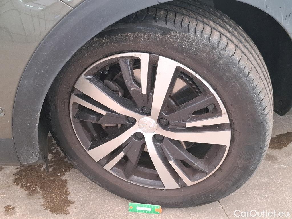  Peugeot  3008  Hybrid 225 GT Line 1.6 Plug-In 225CV BVA8 E6d #8