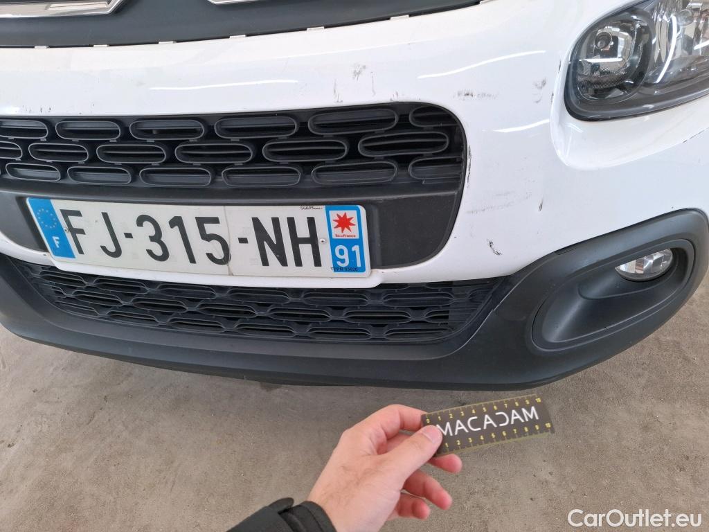  Citroen  C3  Société Feel Nav 1.2 PureTech 80CV BVM5 E6d #3