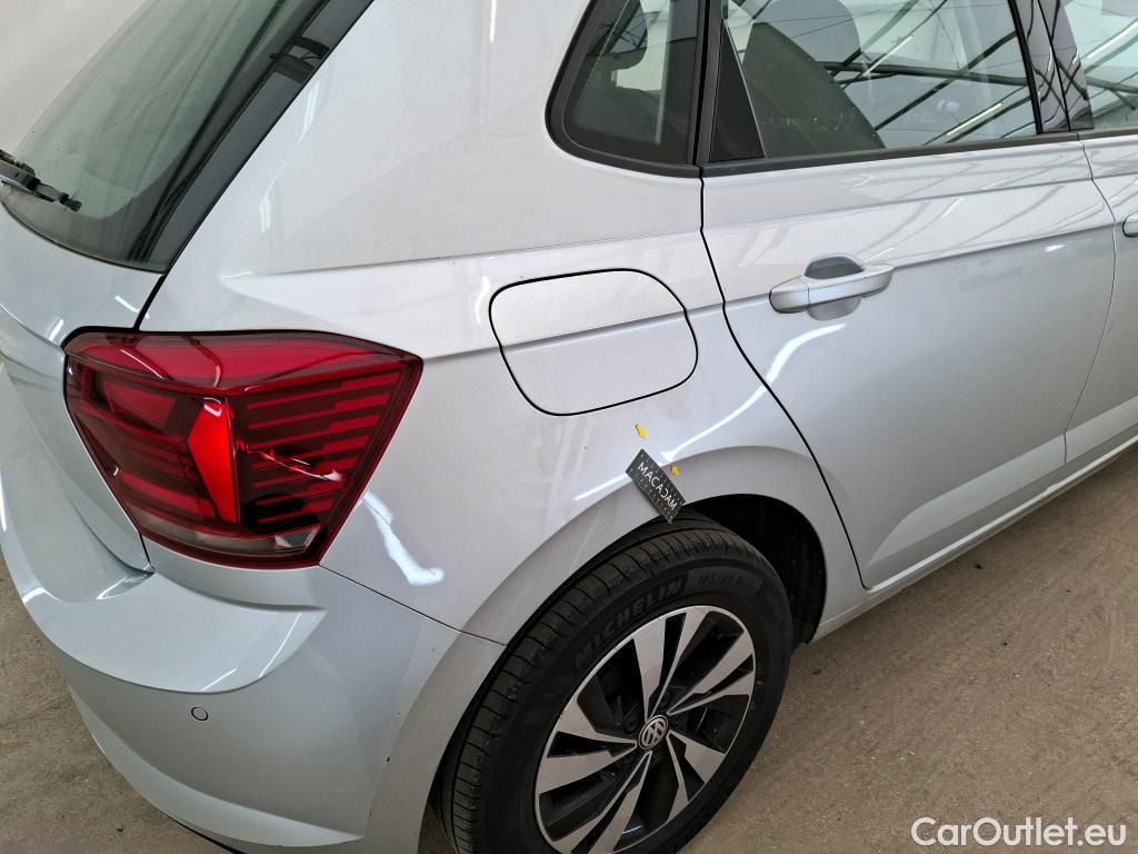  Volkswagen  Polo VOLKSWAGEN  / 2017 / 5P / Berline 1.0 TSI 95 Lounge Business #1