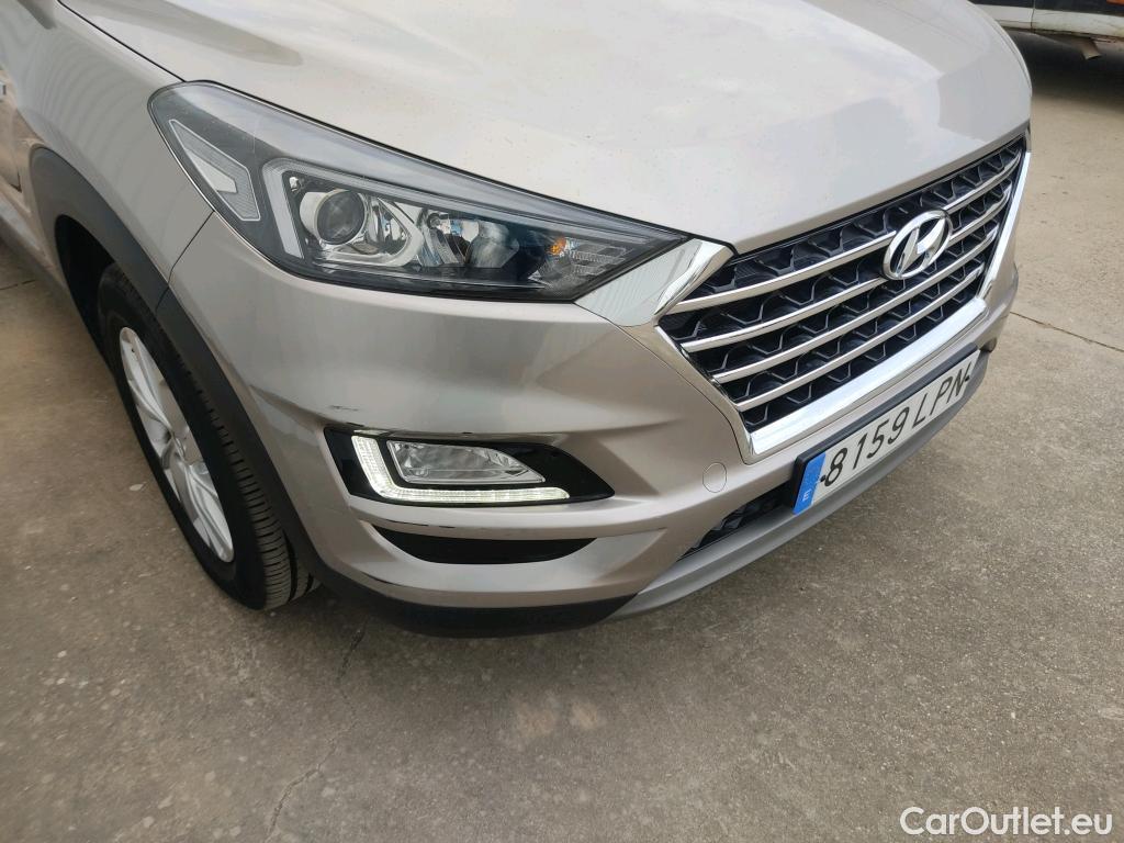  Hyundai  Tucson HYUNDAI  / 2018 / 5P / todoterreno 1.6 CRDI 85kW (116CV) 48V SLE 4X2(SP)(SL) #8