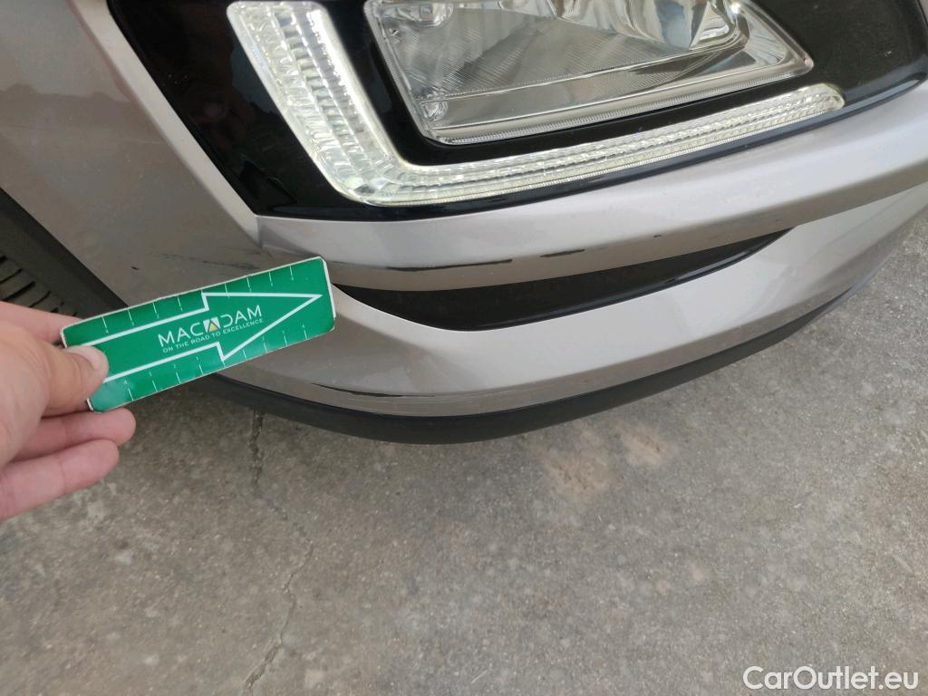  Hyundai  Tucson HYUNDAI  / 2018 / 5P / todoterreno 1.6 CRDI 85kW (116CV) 48V SLE 4X2(SP)(SL) #10