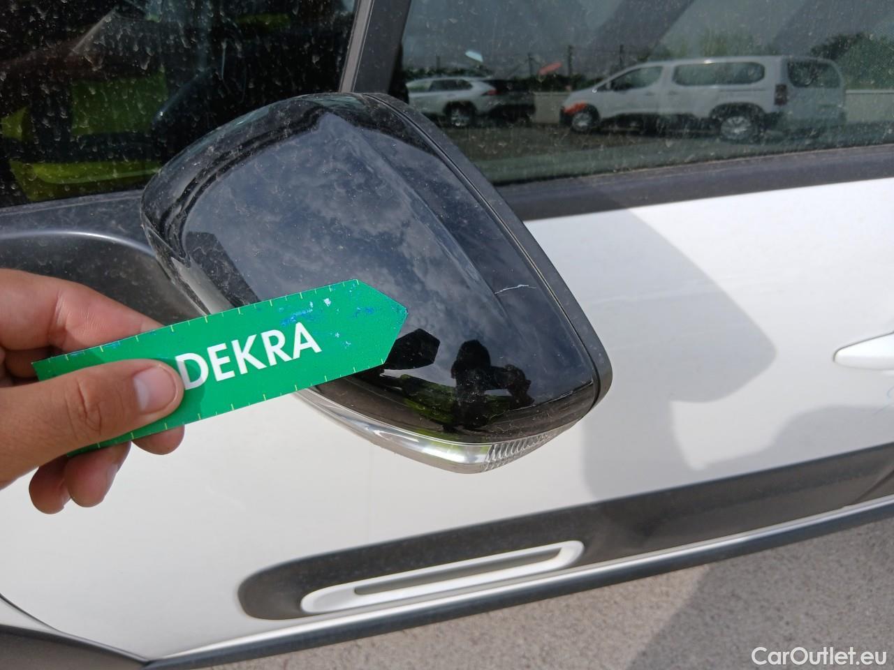  Citroen  C3 CITROEN  / 2020 / 5P / berlina con portón PureTech 60kW (83CV) Feel Pack (CX) #9