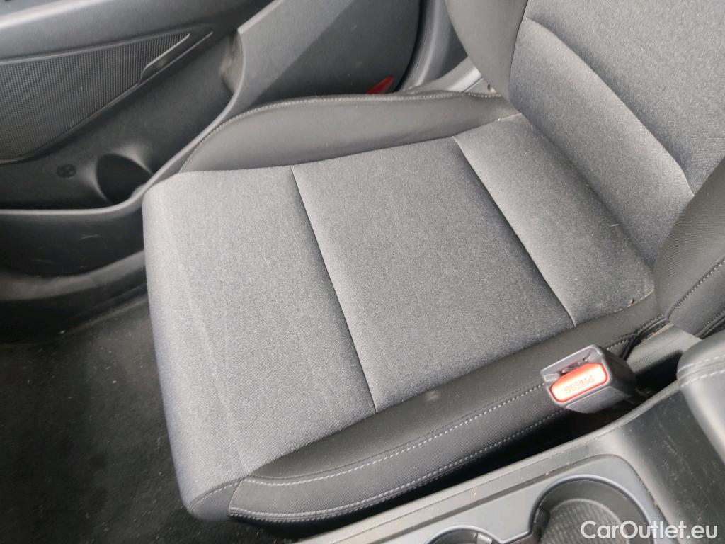  Hyundai  Tucson HYUNDAI  / 2018 / 5P / todoterreno 1.6 CRDI 85kW (116CV) 48V SLE 4X2(SP)(SL) #6