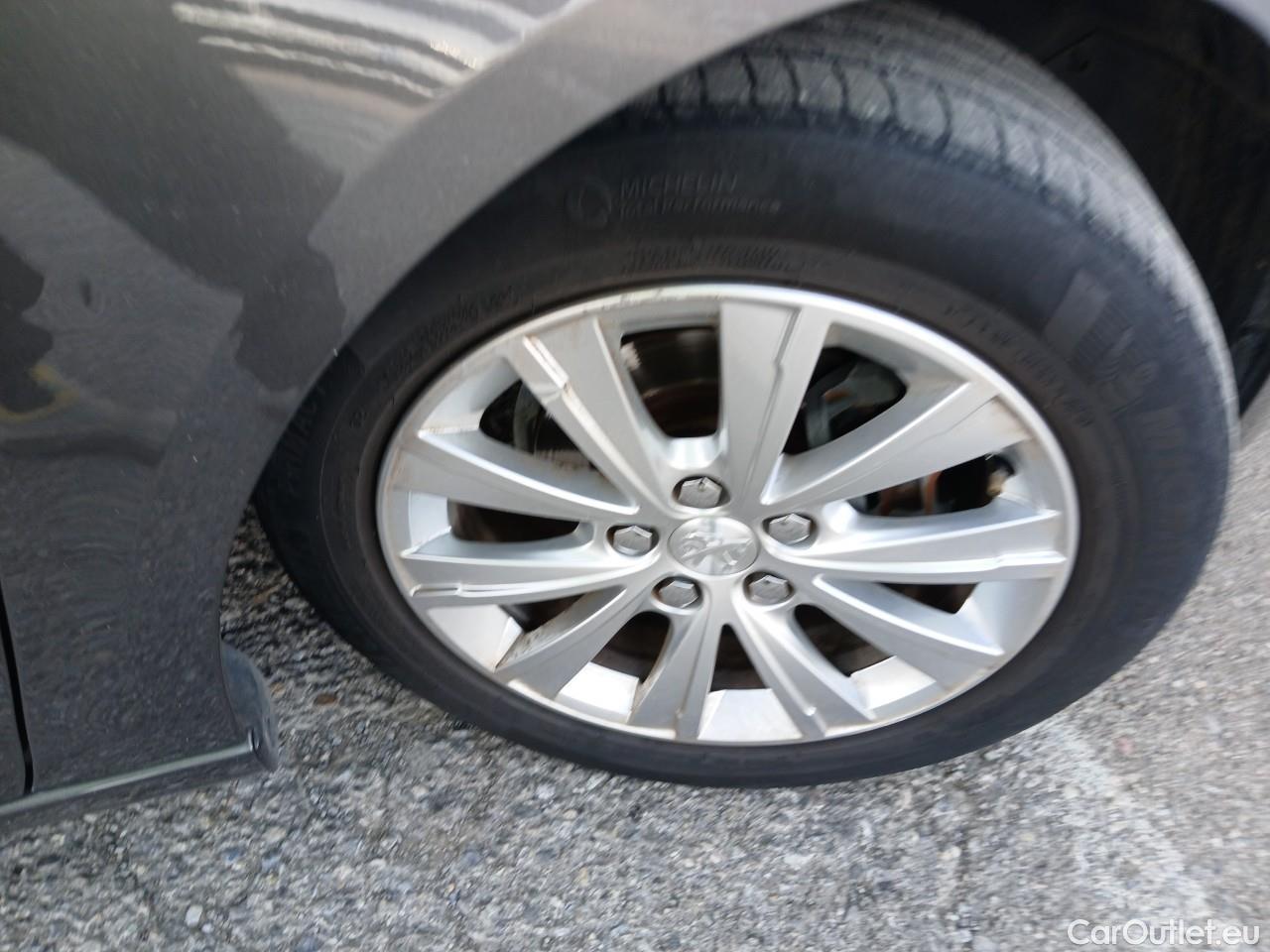  Peugeot  308  Style 1.5 HDi 100CV MT6 E6dT #28