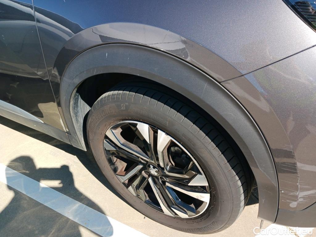  Peugeot  2008  Allure Pack 1.2 PureTech 130CV AT8 E6d #53