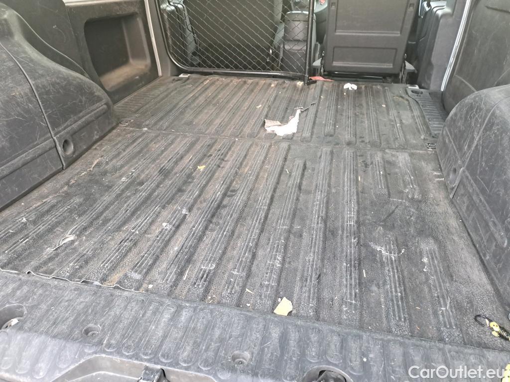  Nissan  NV200 NISSAN NV250 / 2019 / 4P / furgón 2pl 1.5dCi 70 kW (95CV) L1H1 ÓPTIMA #47