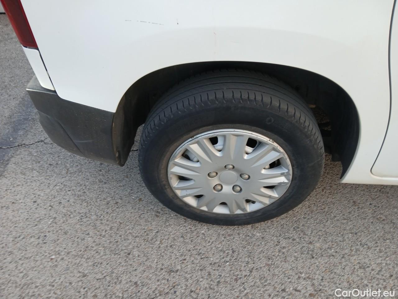  Citroen  Berlingo  Combi Live M 1.5 BlueHDi 100CV MT5 E6dT #10