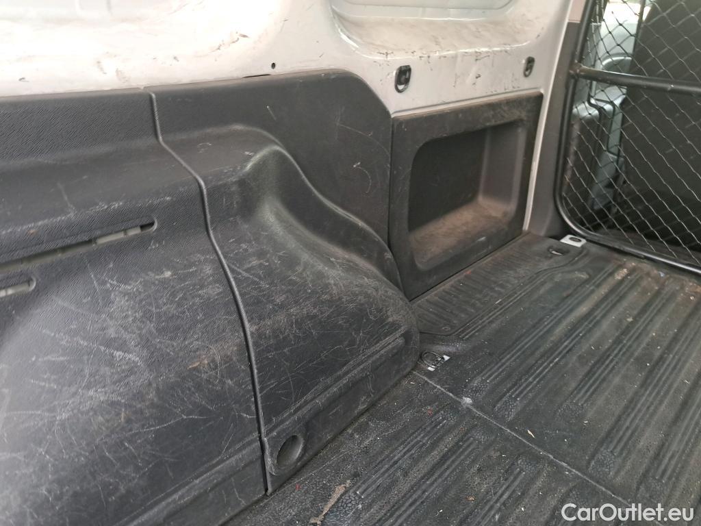  Nissan  NV200 NISSAN NV250 / 2019 / 4P / furgón 2pl 1.5dCi 70 kW (95CV) L1H1 ÓPTIMA #14