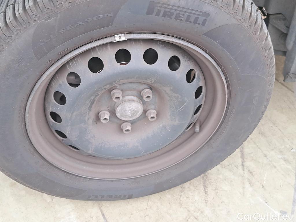  Nissan  NV200 NISSAN NV250 / 2019 / 4P / furgón 2pl 1.5dCi 70 kW (95CV) L1H1 ÓPTIMA #65