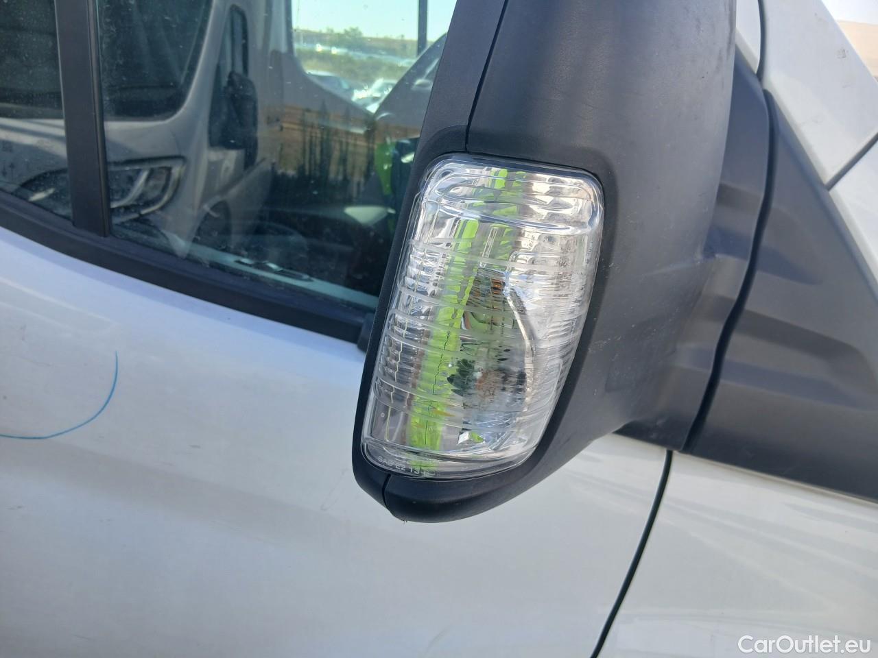  Ford  Transit FORD  / 2013 / 4P / furgón 350 96kW L2H2 Van Trend FWD MHEV #49