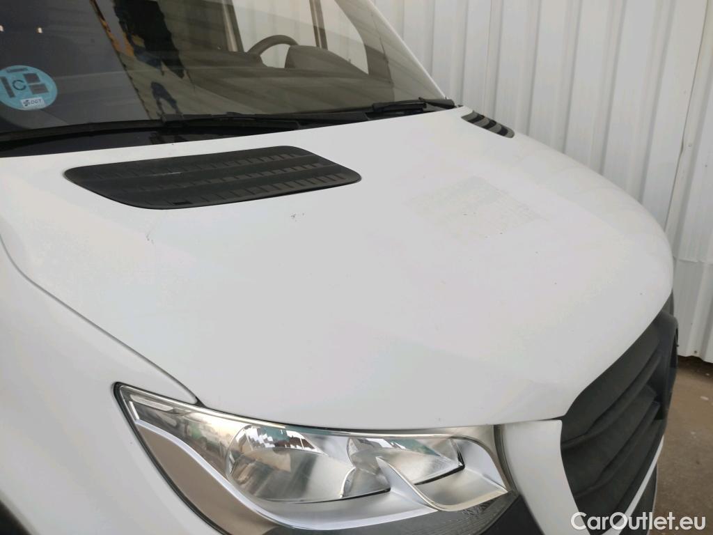  Mercedes  Sprinter  III RWD/AWD 311/315/317 CDI RWD L1 (907.631) 2.0 170CV MT6 E6dT #38