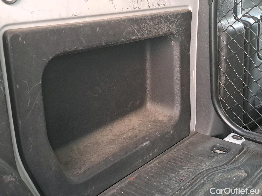  Nissan  NV200 NISSAN NV250 / 2019 / 4P / furgón 2pl 1.5dCi 70 kW (95CV) L1H1 ÓPTIMA #22