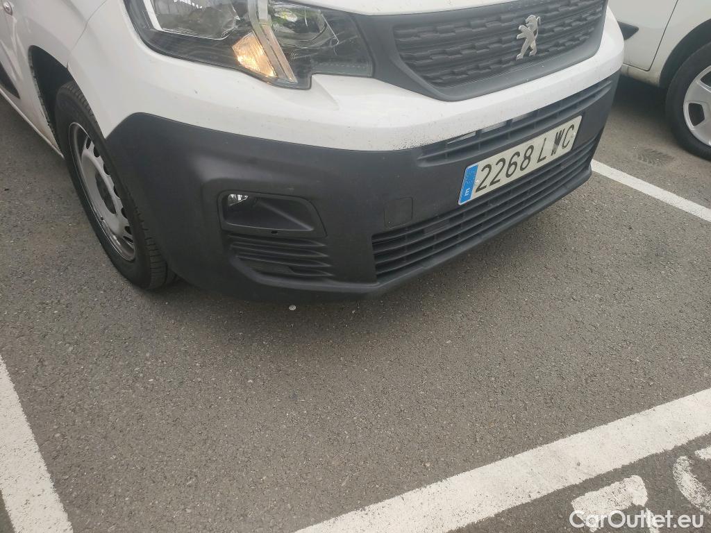  Peugeot  Partner PEUGEOT  / 2018 / 4P / furgón derivado de turismo Premium Long 1000kg BlueHDi 73kW #17