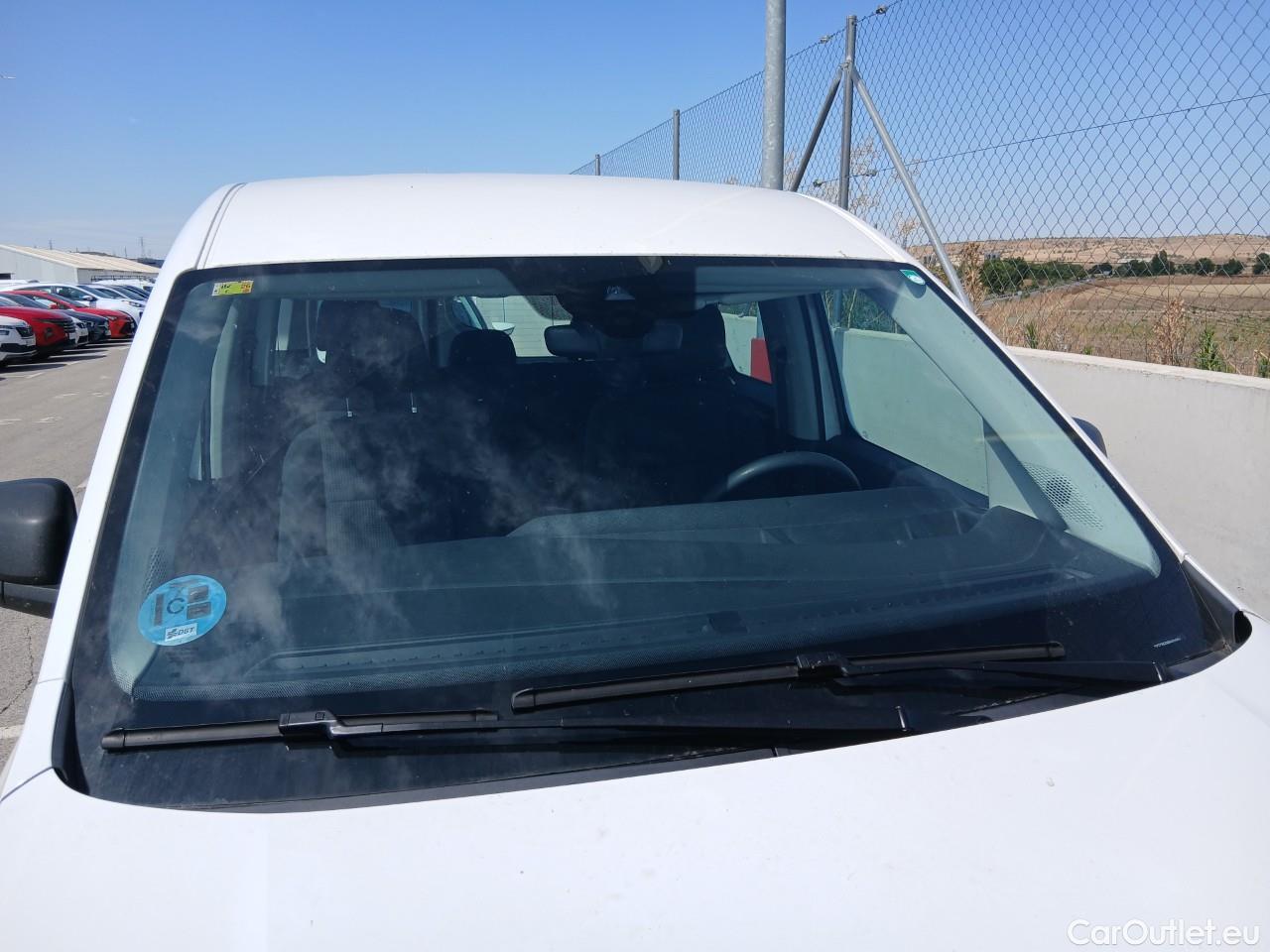  Land Rover  Discovery VOLKSWAGEN CADDY Kombi 2.0 TDI 75kW (102CV) #13