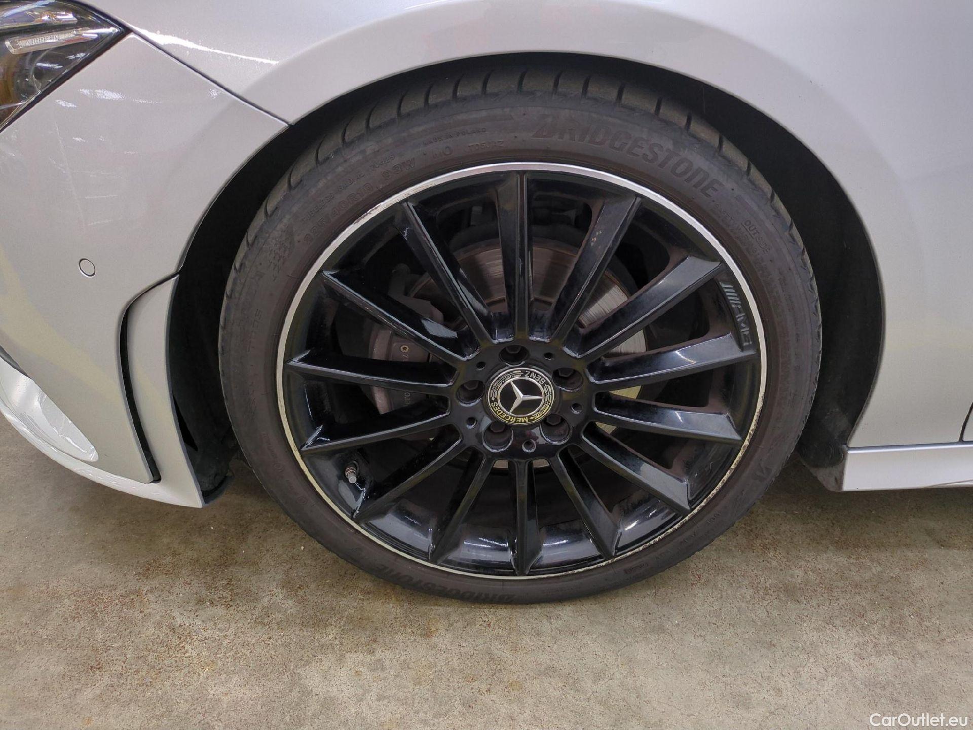  Mercedes  CLA-Klasse MERCEDES-BENZ CLA Shooting Brake / 2019 / 5P / Break CLA 180 AMG Line #2