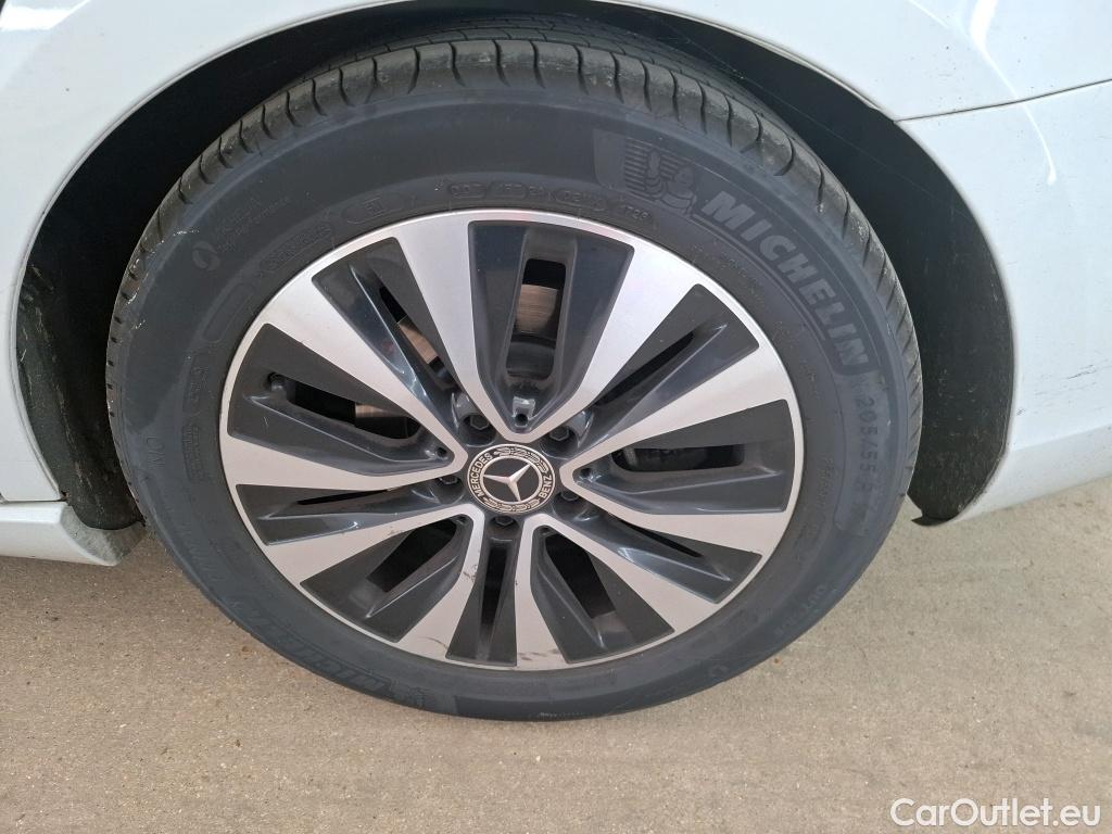  Mercedes  A-Klasse MERCEDES-BENZ Classe A Berline / 2018 / 4P / Berline A 200 Business Line 7G-DCT #10