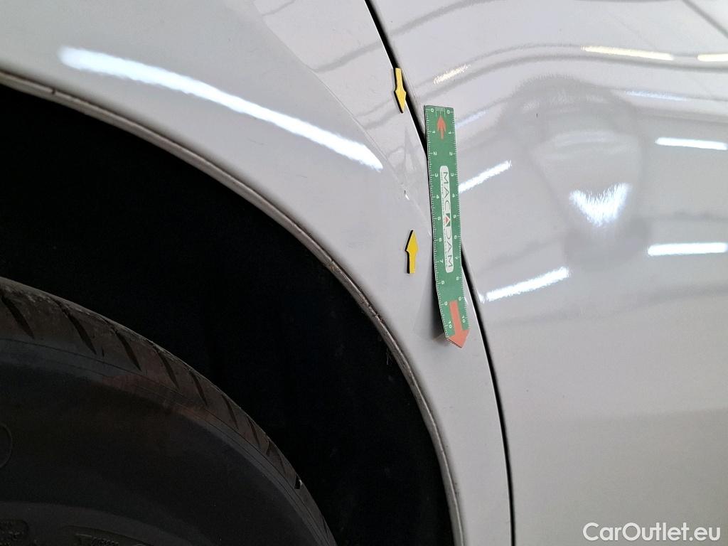  Mercedes  A-Klasse MERCEDES-BENZ Classe A Berline / 2018 / 4P / Berline A 200 Business Line 7G-DCT #4