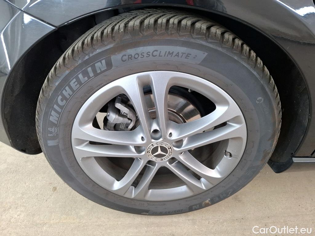  Mercedes  A-Klasse MERCEDES-BENZ Classe A Compact / 2018 / 5P / Berline A 180 d Business Line #34