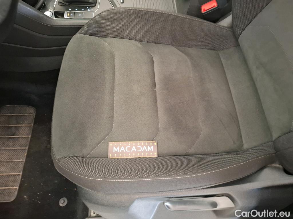 Volkswagen  Tiguan VOLKSWAGEN  Allspace / 2017 / 5P / SUV 2.0 TDI 150 DSG7 Carat #21