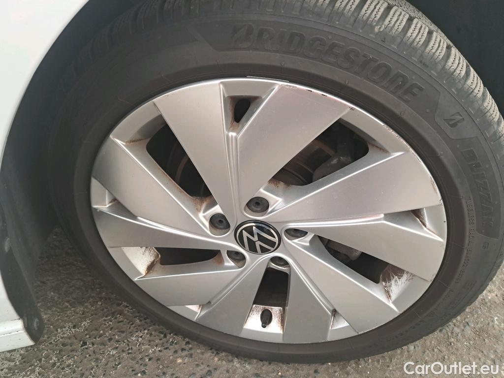  Volkswagen  Golf  VIII Berline Style 1st 2.0 TDI 150CV BVA7 E6d #9