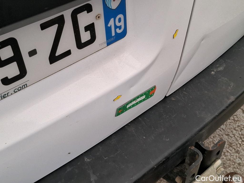  Peugeot  Expert  Fourgon Asphalt L2 2.0 HDi 120CV BVM6 E6dT #24