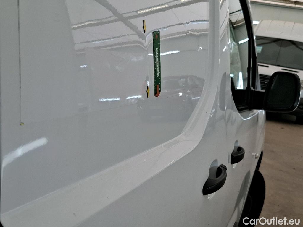  Opel  Combo OPEL  / 2018 / 4P / Fourgonnette 1.5 diesel 100chL1H1/stand CARGO PACK C #9