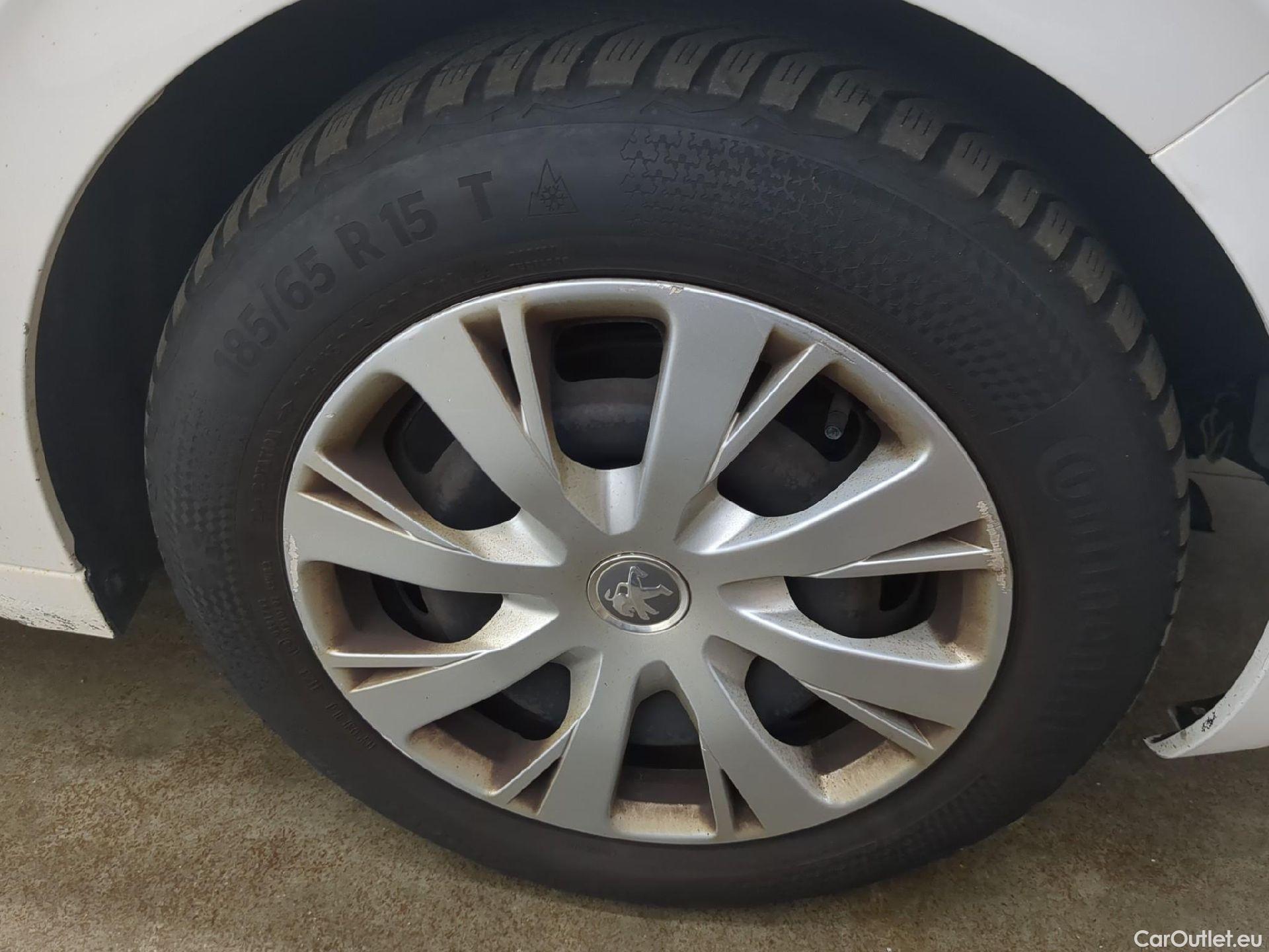  Peugeot  208  Affaire Premium 1.5 HDi 100CV BVM5 E6dT #15