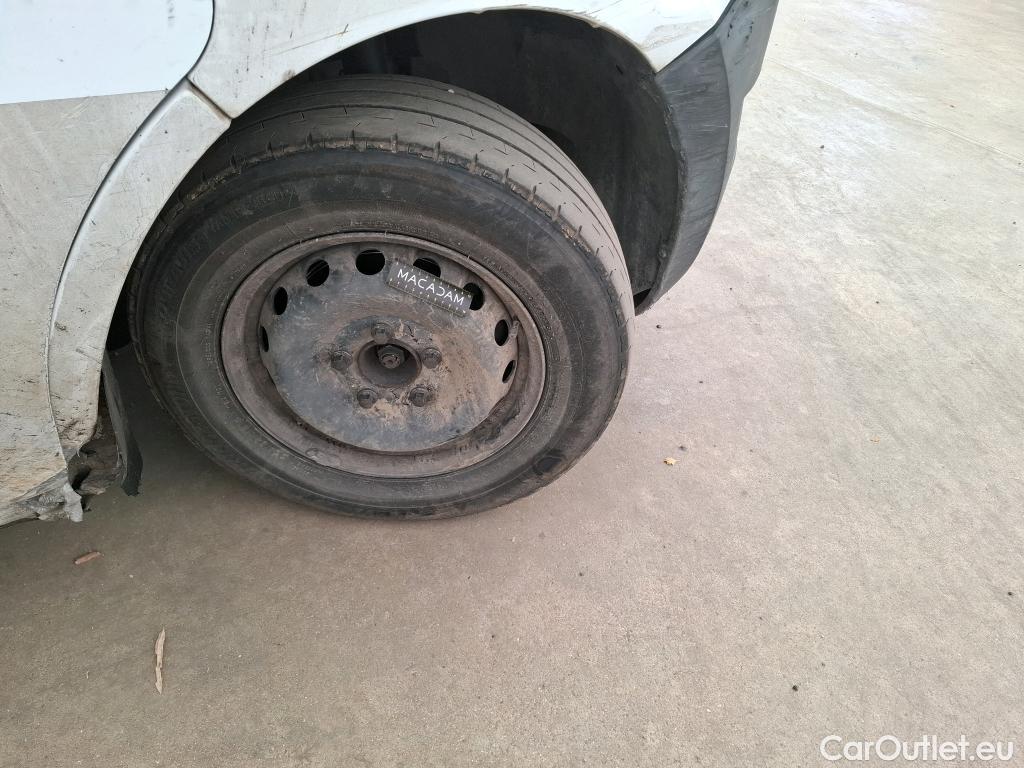  Nissan  NV400 NISSAN  VU 4p Fourgon L3H2 2.3 DCI TT 170 S/S 3500 N-Connecta #97