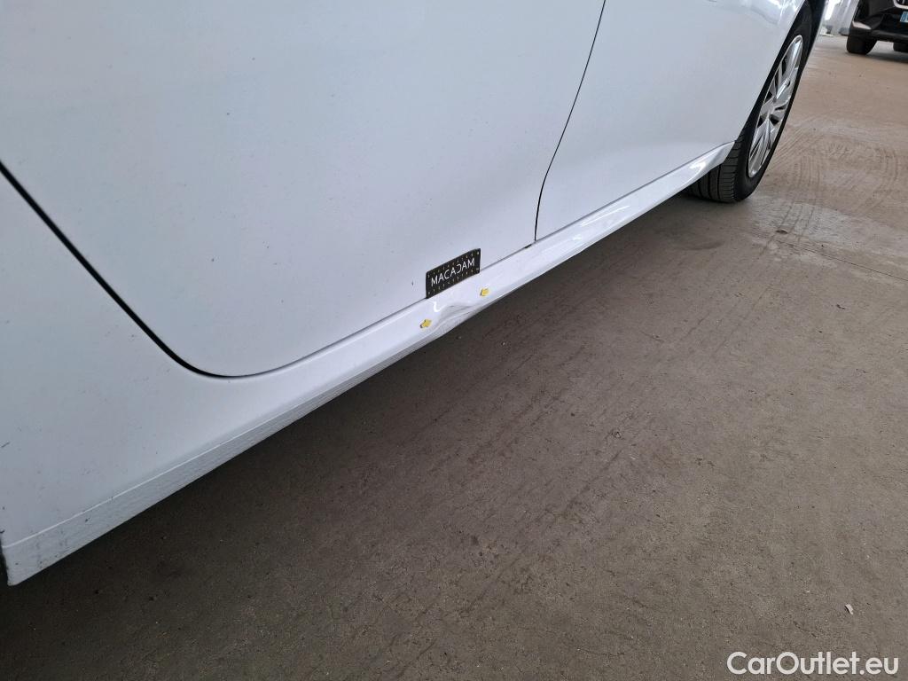  Peugeot  208  Premium 1.5 HDi 100CV BVM6 E6d #17