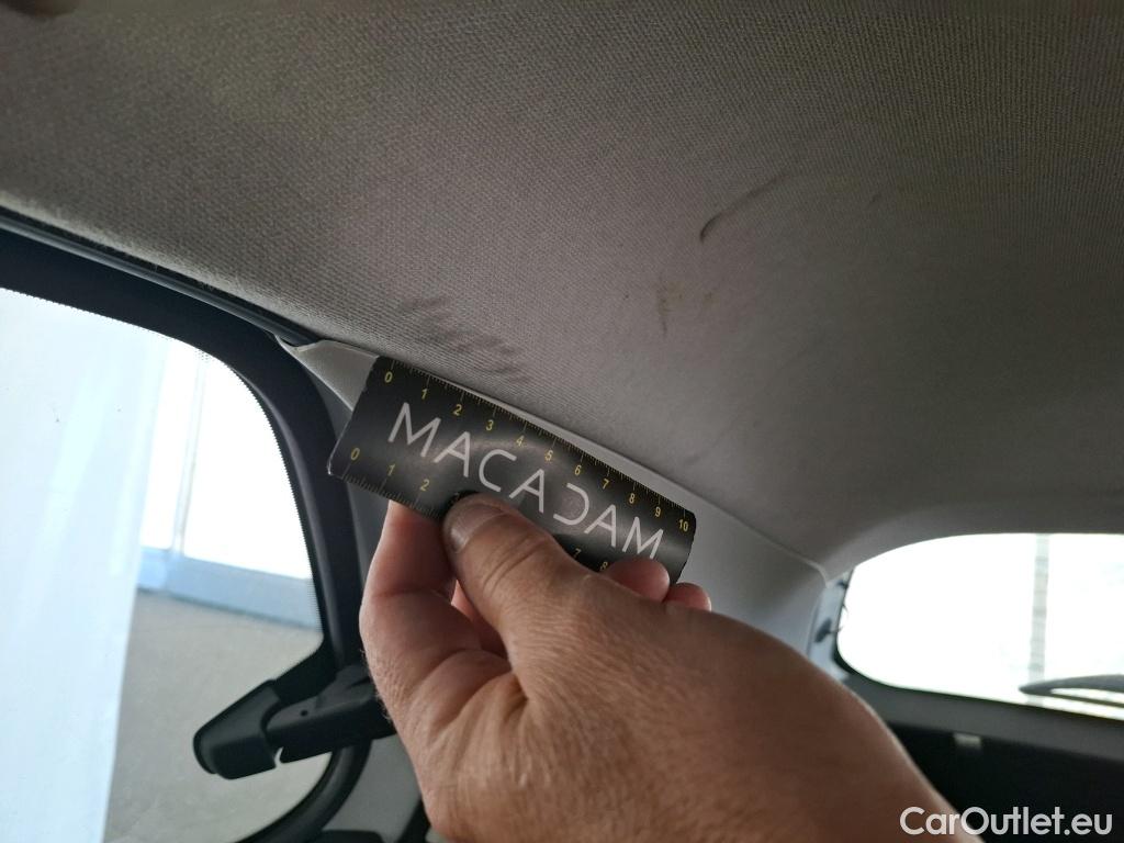 Citroen  C4 Cactus  Live Société 1.5 BlueHDi 100CV BVM6 E6dT #38