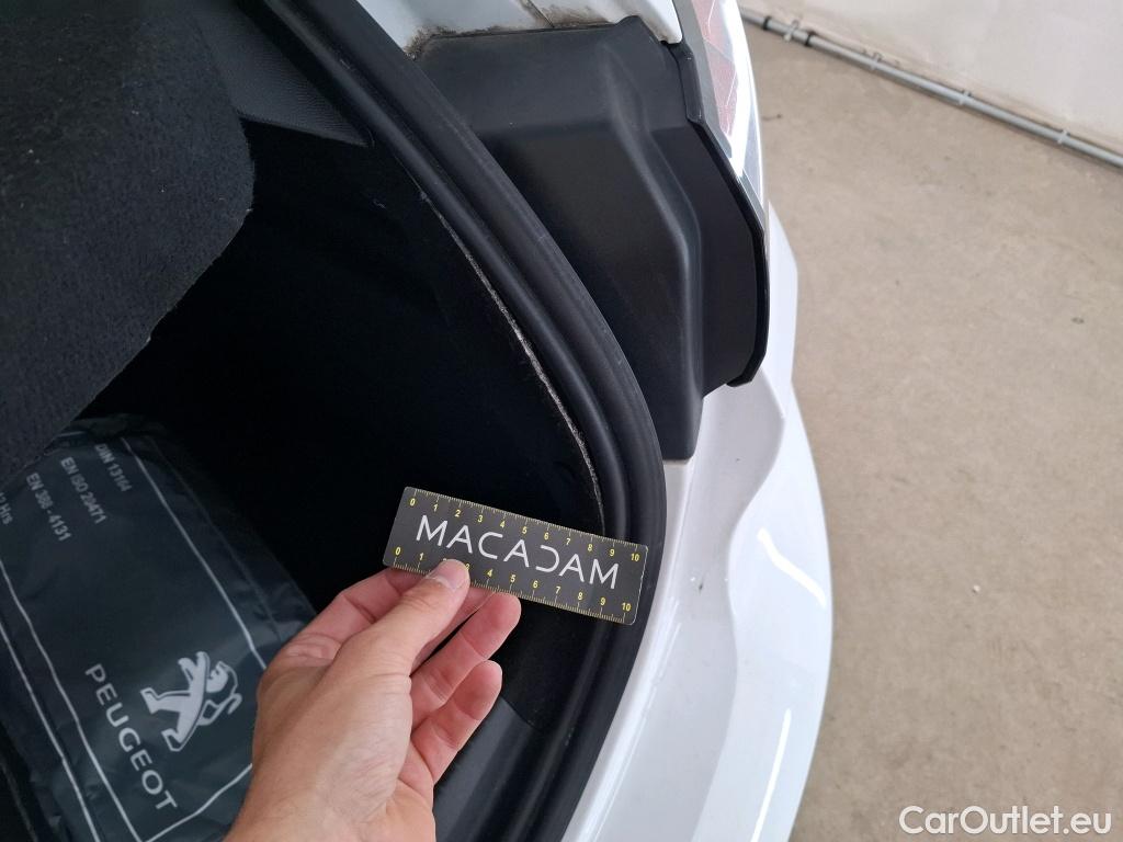  Peugeot  208  Premium 1.5 HDi 100CV BVM6 E6d #42