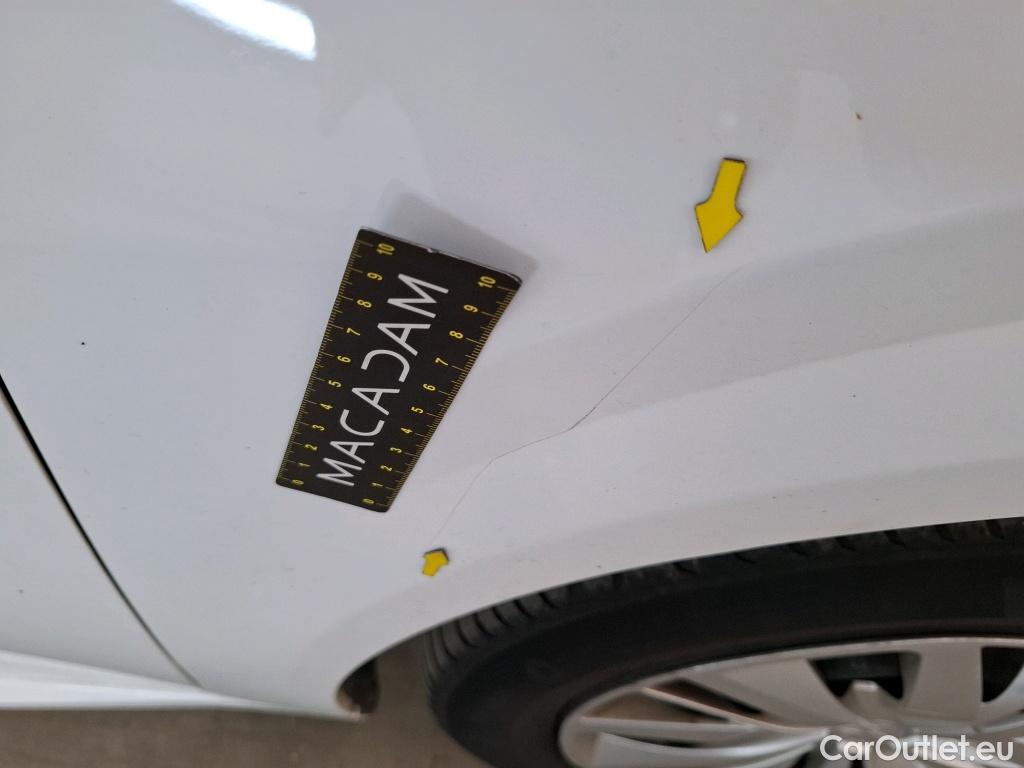  Peugeot  208  Premium 1.5 HDi 100CV BVM6 E6d #40