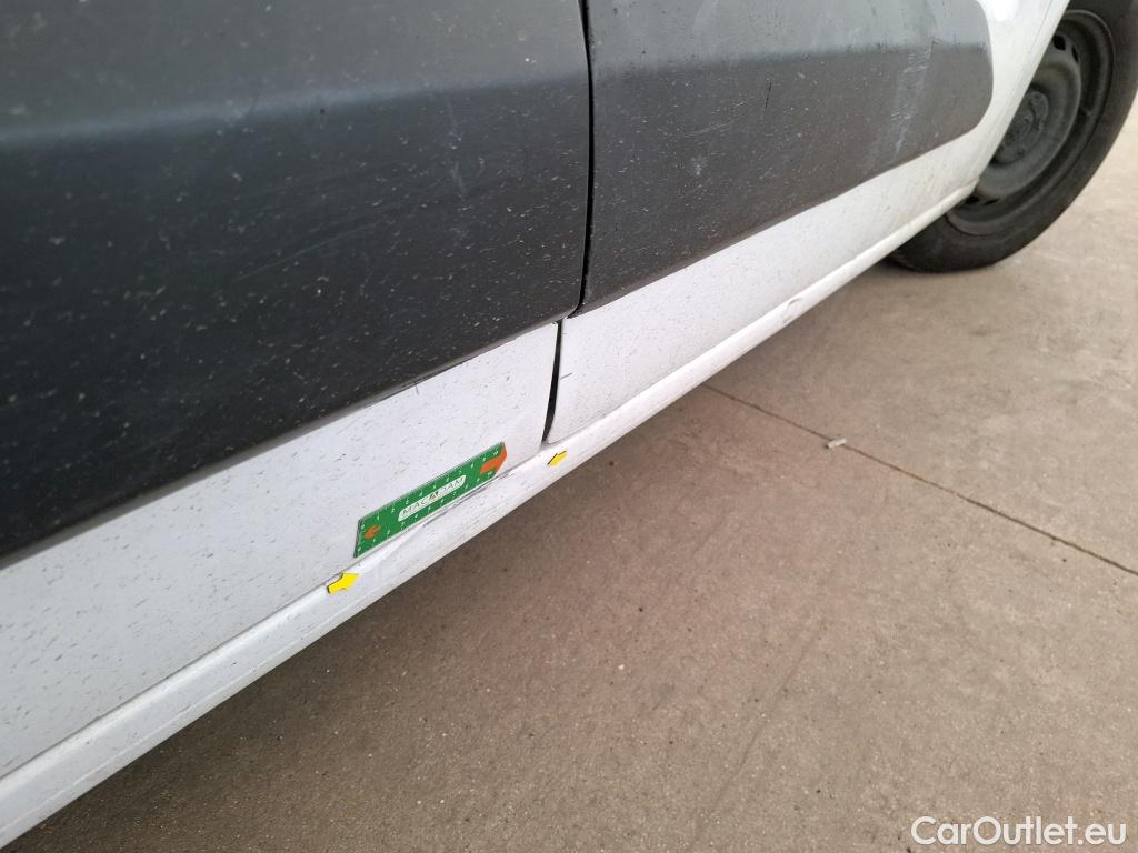  Opel  Combo OPEL  / 2018 / 4P / Fourgonnette 1.5 diesel 100chL1H1/stand CARGO PACK C #20