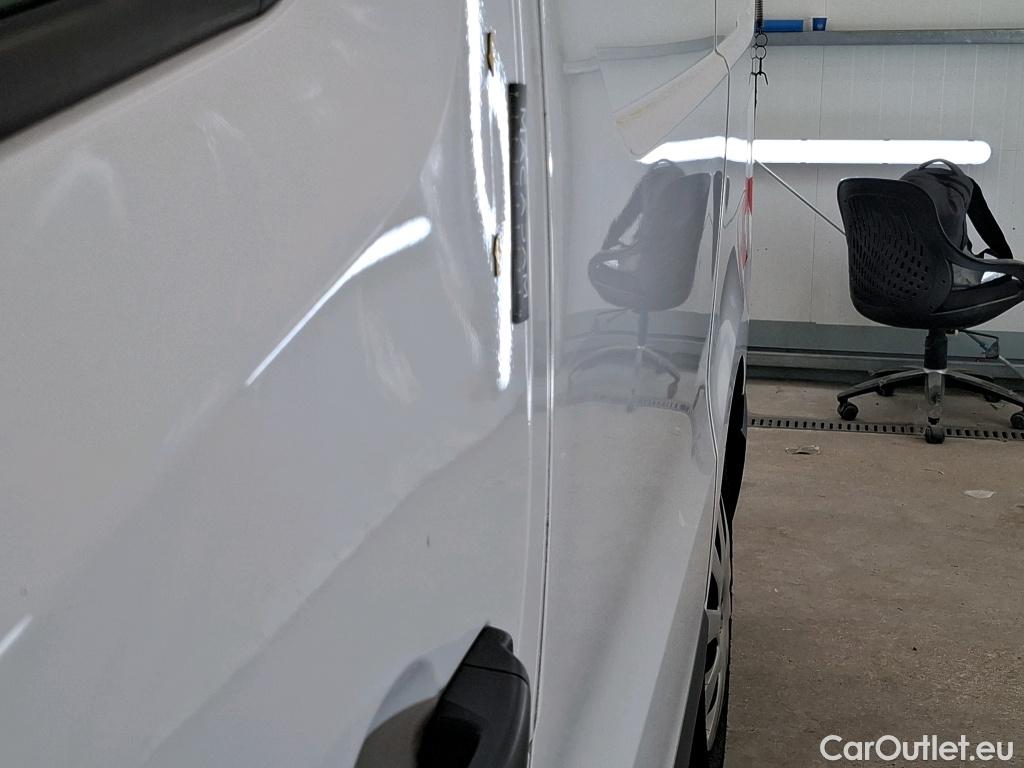  Renault  Trafic  Furgon Grand Confort L1H1 1000 1.6 dCi 125CV BVM6 E6 #32