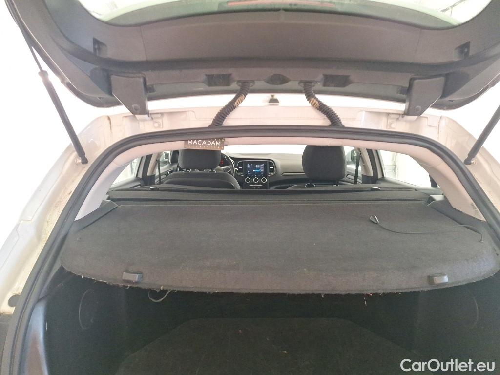  Renault  Megane  IV Berline 5 ptes. Société Air Nav Reversible 1.5 dCi 90CV BVM6 E6 #4