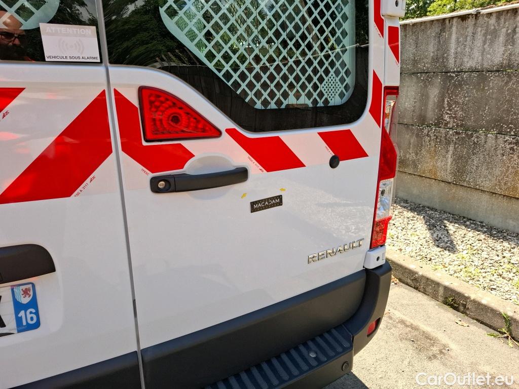  Renault  Master RENAULT  VU 4p Fourgon FG GCf Trac F3500 L2H2 Energy dCi 145 E6 #18