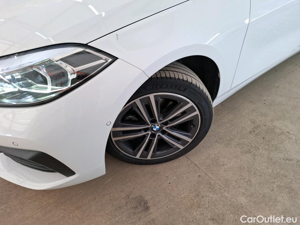  Bmw  Serie 1 BMW Série 1 / 2019 / 5P / Berline 118d Business Design #13