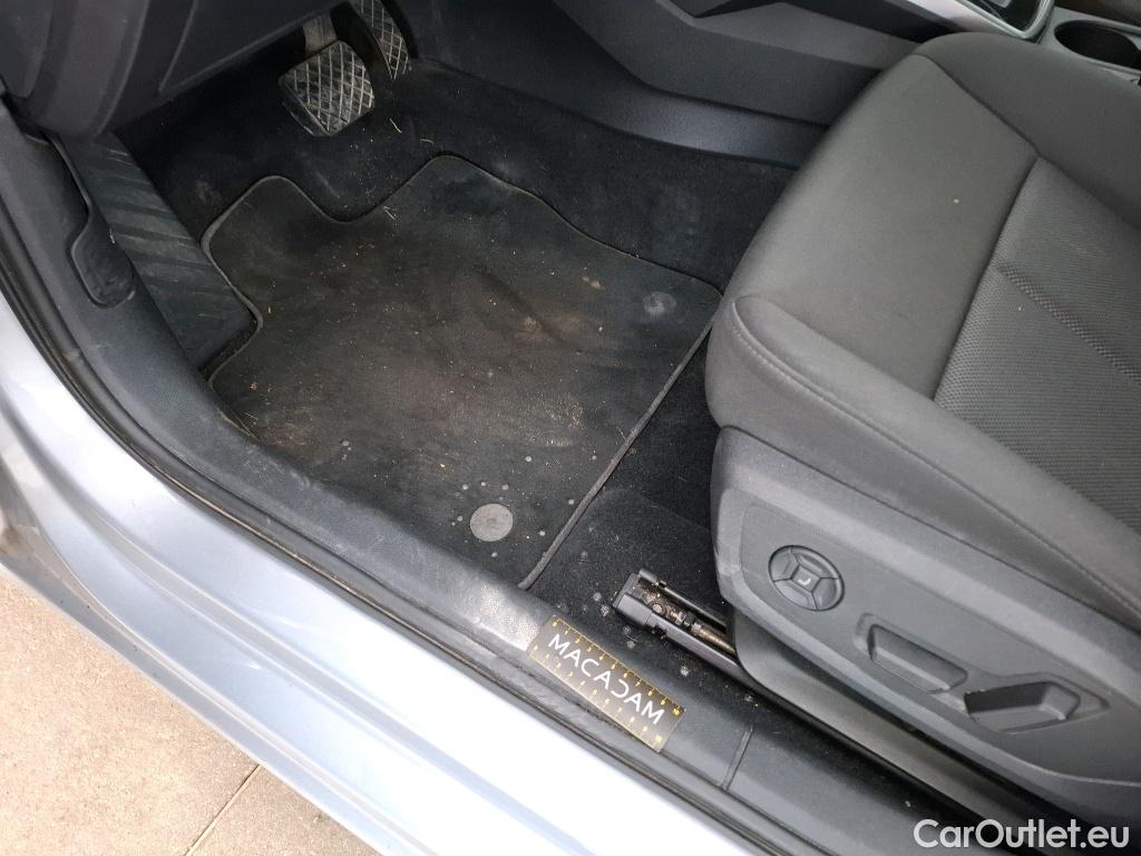  Audi  A3  Berline 35 TDI Business Line 2.0 TDI 150CV BVA7 E6d #1
