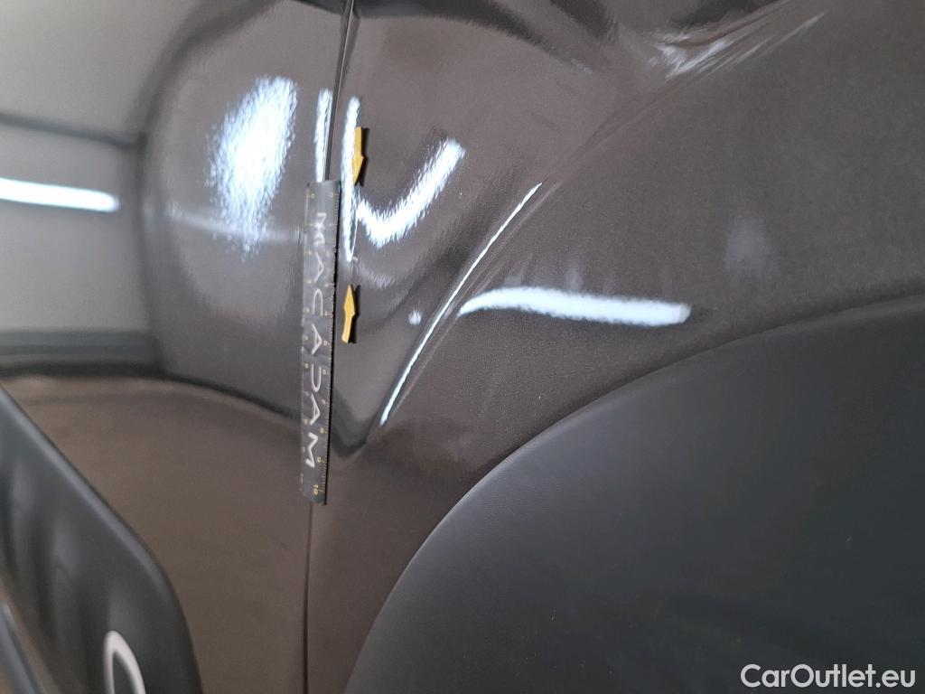  Citroen  C3 CITROEN  / 2016 / 5P / Berline PureTech 110 S&S BVM6 Shine Business #14