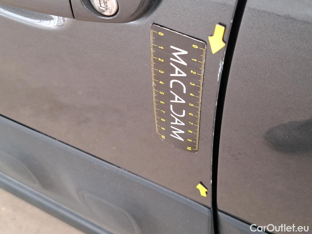  Citroen  C3 CITROEN  / 2016 / 5P / Berline PureTech 110 S&S BVM6 Shine Business #27
