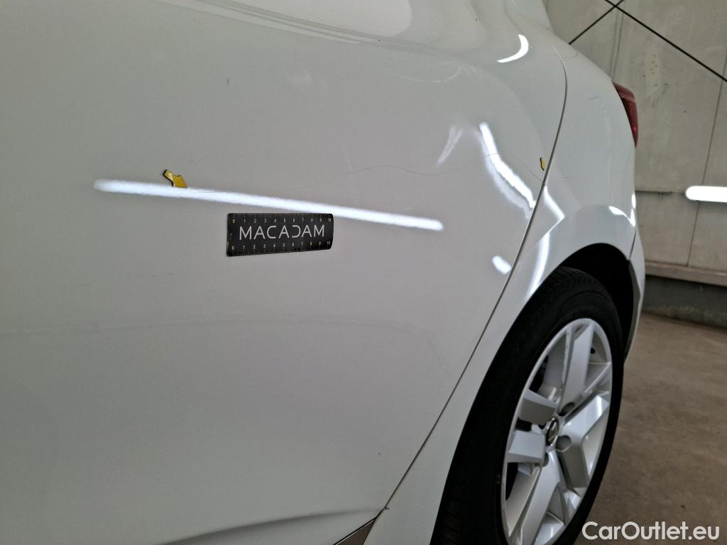  Renault  Clio  V Business 1.6 E-TECH Hybrid 140CV BVA6 E6d #48