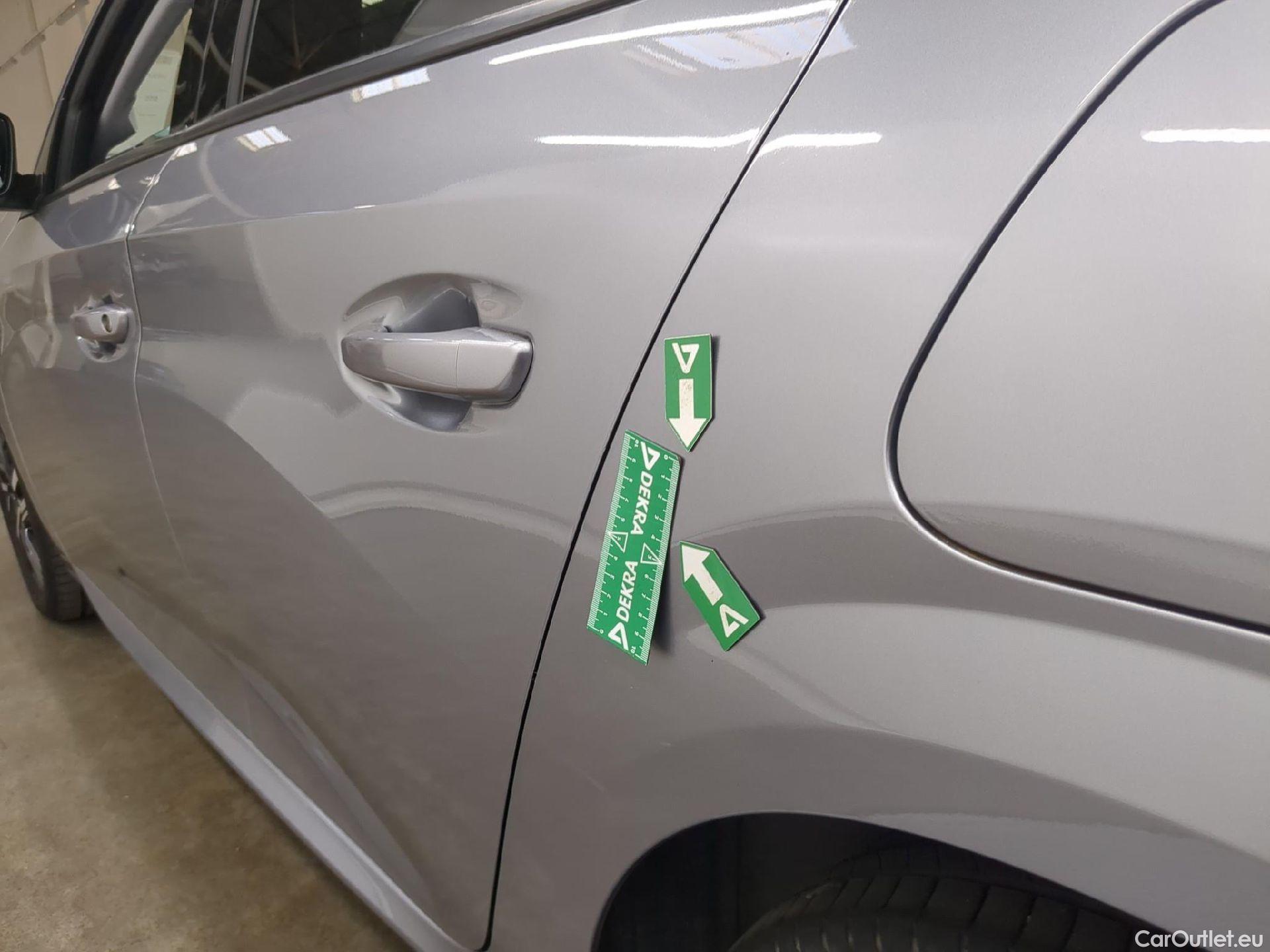  Peugeot  208  Allure Business 1.2 PureTech 100CV BVA8 E6d #31